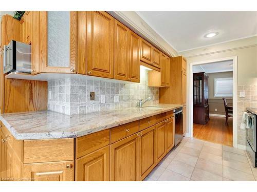 56 Skyland Drive, Hamilton, ON - Indoor Photo Showing Kitchen