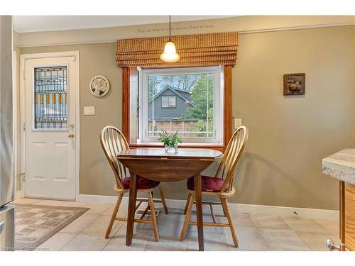 56 Skyland Drive, Hamilton, ON - Indoor Photo Showing Dining Room