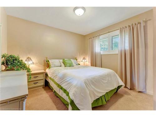 56 Skyland Drive, Hamilton, ON - Indoor Photo Showing Bedroom