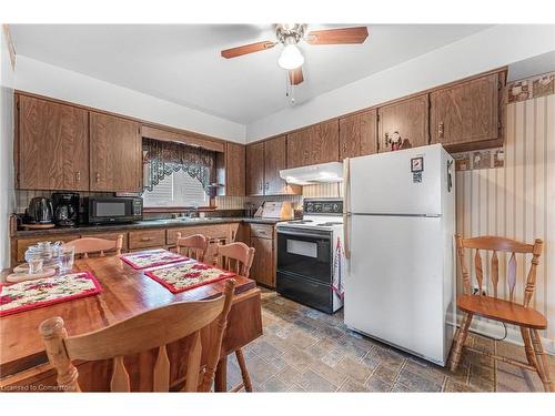 6232 Townline Road, Smithville, ON - Indoor Photo Showing Kitchen