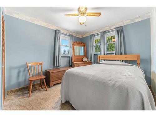 6232 Townline Road, Smithville, ON - Indoor Photo Showing Bedroom