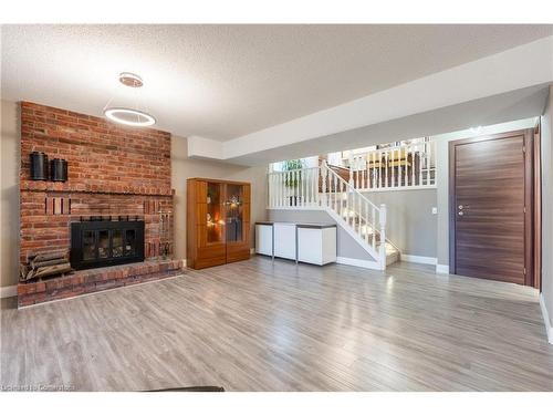 46 Vesper Court, Stoney Creek, ON - Indoor Photo Showing Living Room With Fireplace