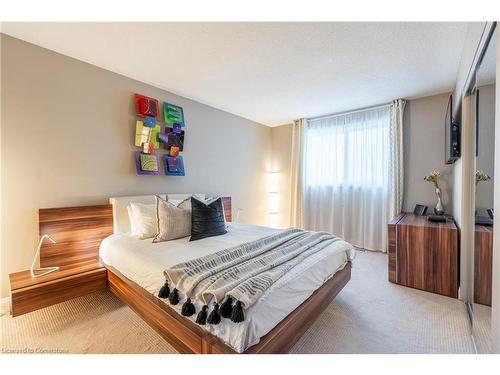 46 Vesper Court, Stoney Creek, ON - Indoor Photo Showing Bedroom