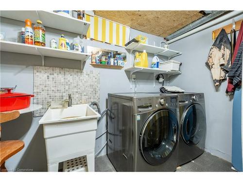 46 Vesper Court, Stoney Creek, ON - Indoor Photo Showing Laundry Room