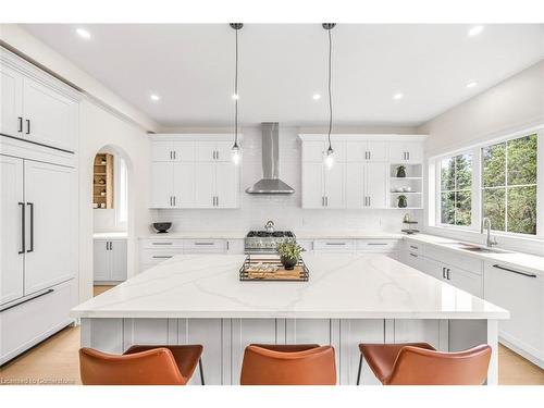 63 Brian Boulevard, Waterdown, ON - Indoor Photo Showing Kitchen With Upgraded Kitchen