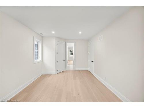 63 Brian Boulevard, Waterdown, ON - Indoor Photo Showing Other Room