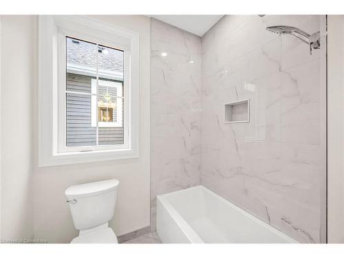 63 Brian Boulevard, Waterdown, ON - Indoor Photo Showing Bathroom