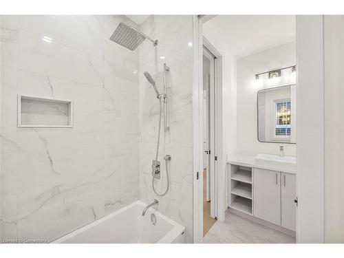 63 Brian Boulevard, Waterdown, ON - Indoor Photo Showing Bathroom