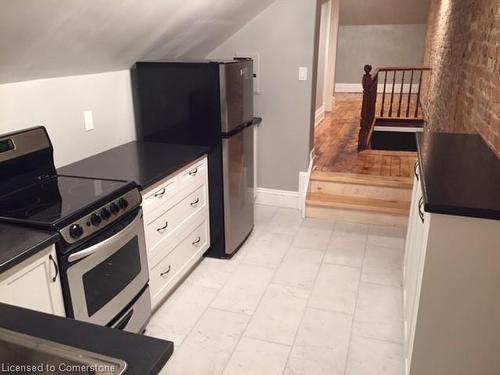 4-109 Herkimer Street, Hamilton, ON - Indoor Photo Showing Kitchen