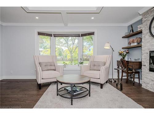 329 Silvana Crescent, Burlington, ON - Indoor Photo Showing Living Room