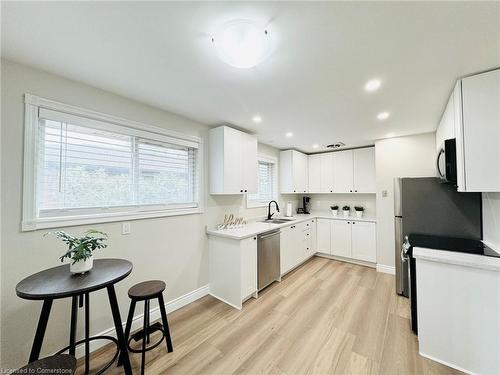 2434 Tait Avenue, Burlington, ON - Indoor Photo Showing Kitchen