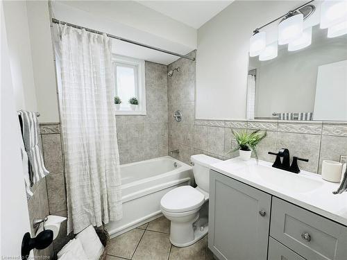 2434 Tait Avenue, Burlington, ON - Indoor Photo Showing Bathroom