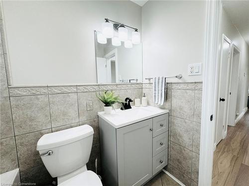 2434 Tait Avenue, Burlington, ON - Indoor Photo Showing Bathroom