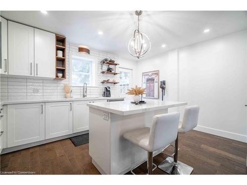 62 Guise Street E, Hamilton, ON - Indoor Photo Showing Kitchen With Upgraded Kitchen