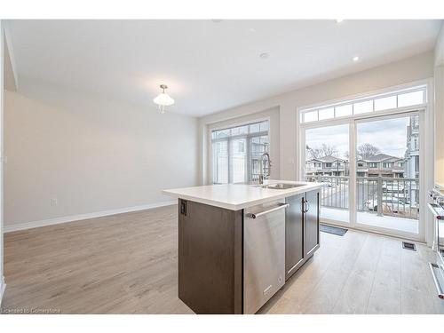 9-288 Glover Road, Stoney Creek, ON - Indoor Photo Showing Kitchen