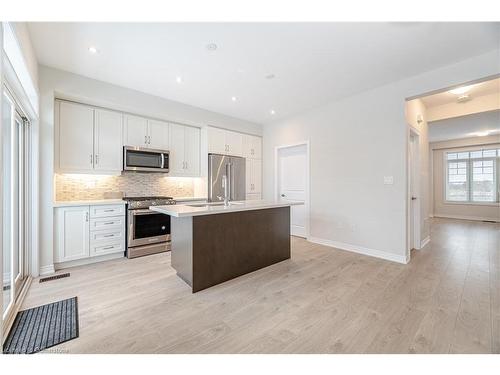 9-288 Glover Road, Stoney Creek, ON - Indoor Photo Showing Kitchen With Stainless Steel Kitchen With Upgraded Kitchen