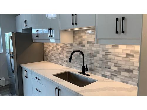 401-413 Hazel Street, Waterloo, ON - Indoor Photo Showing Kitchen