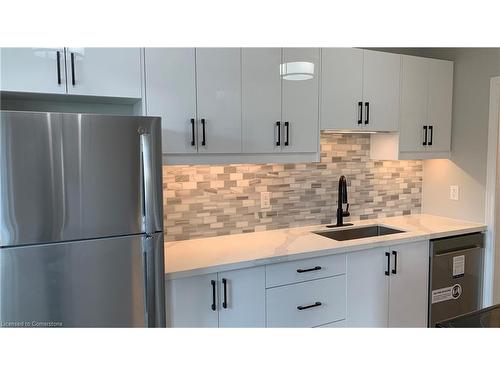 401-413 Hazel Street, Waterloo, ON - Indoor Photo Showing Kitchen With Stainless Steel Kitchen With Upgraded Kitchen