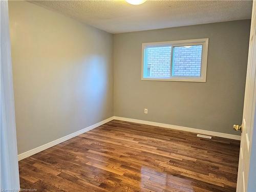 486 Dicenzo Drive, Hamilton, ON - Indoor Photo Showing Other Room