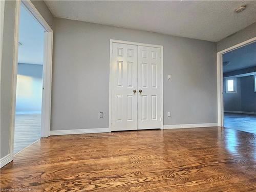 486 Dicenzo Drive, Hamilton, ON - Indoor Photo Showing Other Room