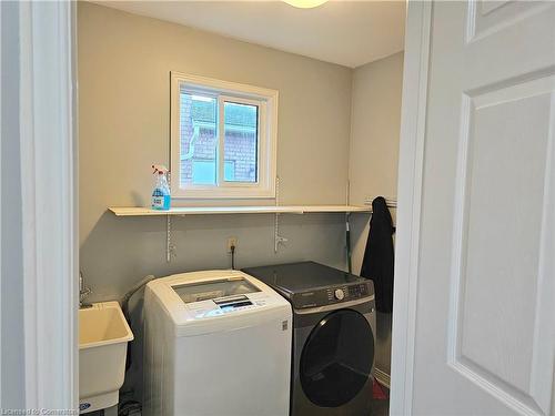 486 Dicenzo Drive, Hamilton, ON - Indoor Photo Showing Laundry Room