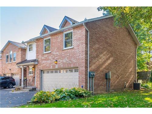 6-230 Meadowbrook Drive, Ancaster, ON - Outdoor