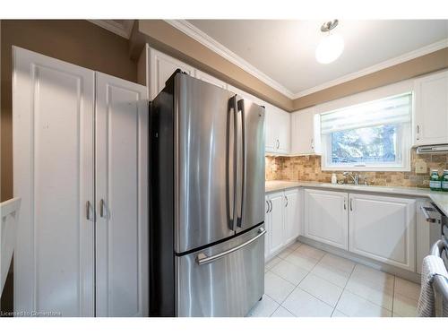 6-230 Meadowbrook Drive, Ancaster, ON - Indoor Photo Showing Kitchen