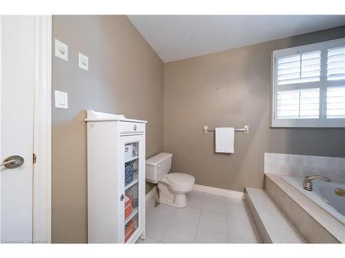 6-230 Meadowbrook Drive, Ancaster, ON - Indoor Photo Showing Bathroom