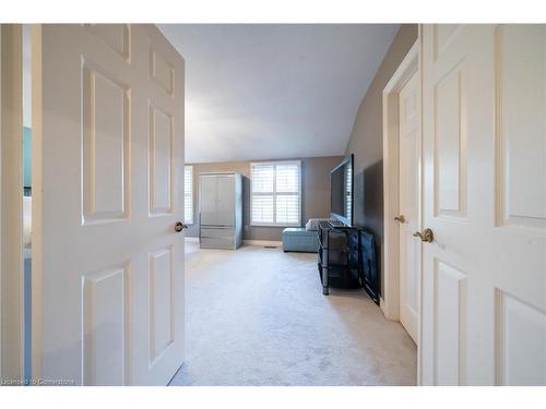 6-230 Meadowbrook Drive, Ancaster, ON - Indoor Photo Showing Other Room