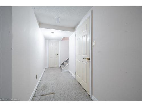 6-230 Meadowbrook Drive, Ancaster, ON - Indoor Photo Showing Other Room