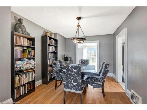 110 Paling Avenue, Hamilton, ON - Indoor Photo Showing Dining Room