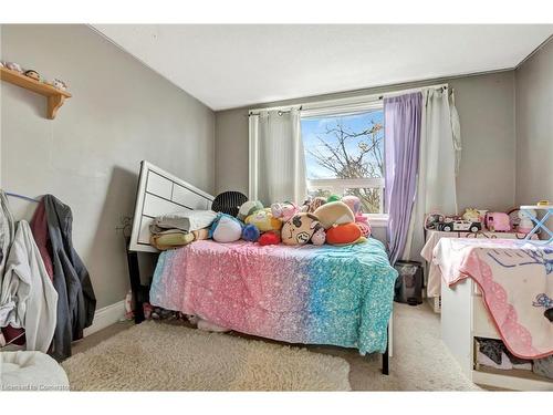 110 Paling Avenue, Hamilton, ON - Indoor Photo Showing Bedroom