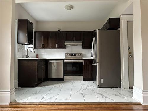 146 Lottridge Street, Hamilton, ON - Indoor Photo Showing Kitchen