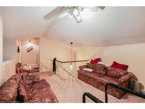 52 Postoaks Drive, Glanbrook, ON - Indoor Photo Showing Other Room