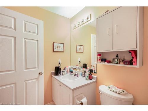 52 Postoaks Drive, Glanbrook, ON - Indoor Photo Showing Bathroom