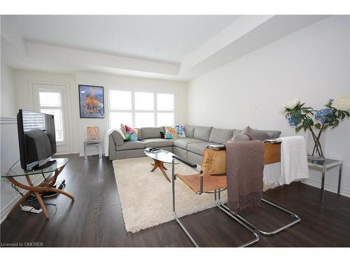 03-03-2420 Baronwood Drive, Oakville, ON - Indoor Photo Showing Living Room