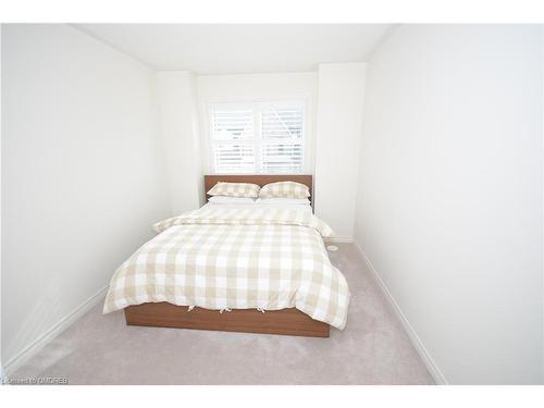 03-03-2420 Baronwood Drive, Oakville, ON - Indoor Photo Showing Bedroom