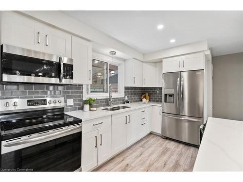 10 Jamar Circle, St. Catharines, ON - Indoor Photo Showing Kitchen With Stainless Steel Kitchen With Double Sink