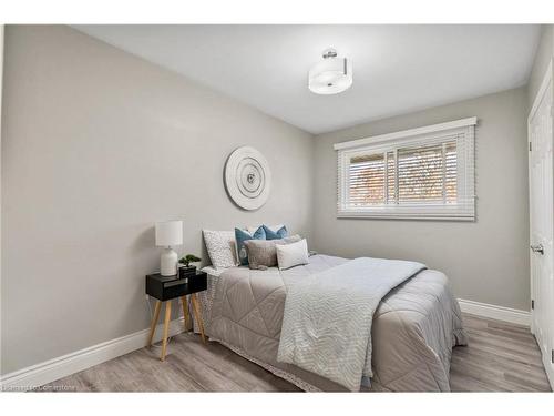 10 Jamar Circle, St. Catharines, ON - Indoor Photo Showing Bedroom