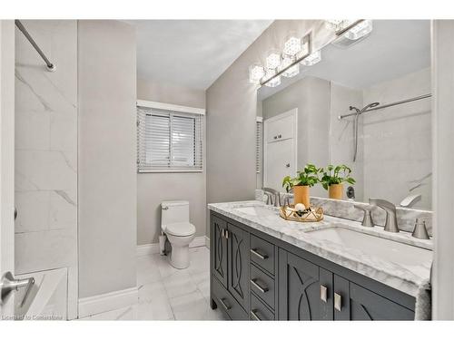 10 Jamar Circle, St. Catharines, ON - Indoor Photo Showing Bathroom