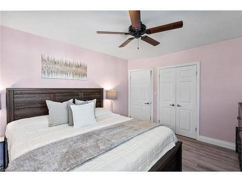 10 Jamar Circle, St. Catharines, ON - Indoor Photo Showing Bedroom