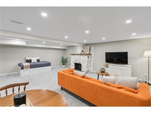 10 Jamar Circle, St. Catharines, ON - Indoor With Fireplace