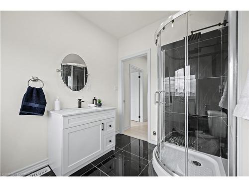 80 Courtwright Street, Fort Erie, ON - Indoor Photo Showing Bathroom