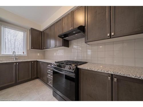 101 Cactus Crescent, Hamilton, ON - Indoor Photo Showing Kitchen With Upgraded Kitchen