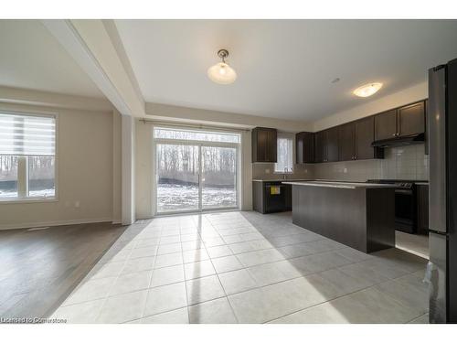 101 Cactus Crescent, Hamilton, ON - Indoor Photo Showing Kitchen