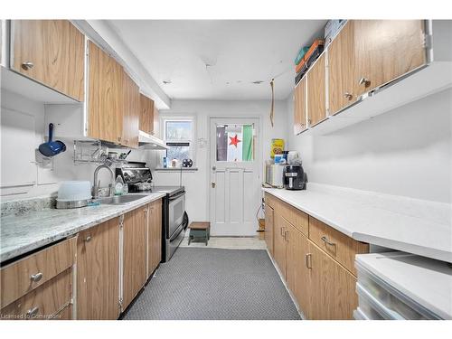 312 Westcourt Place, Waterloo, ON - Indoor Photo Showing Kitchen