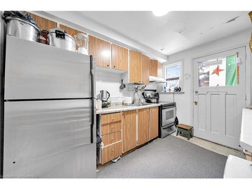 312 Westcourt Place, Waterloo, ON - Indoor Photo Showing Kitchen