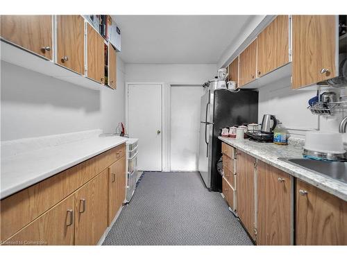 312 Westcourt Place, Waterloo, ON - Indoor Photo Showing Kitchen