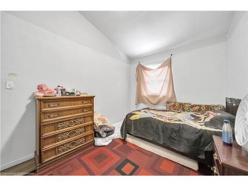 312 Westcourt Place, Waterloo, ON - Indoor Photo Showing Bedroom