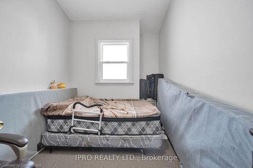 312 Westcourt Place, Waterloo, ON - Indoor Photo Showing Bedroom